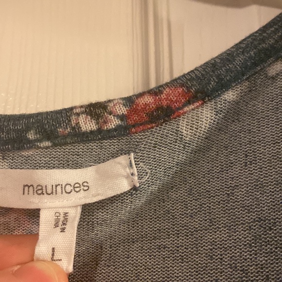 🛍Maurice’s top - Picture 2 of 3